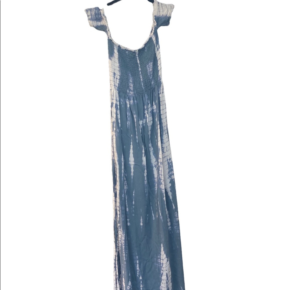 Kiwi and Peach women’s blue and white Maxi dress with off the shoulder sleeves